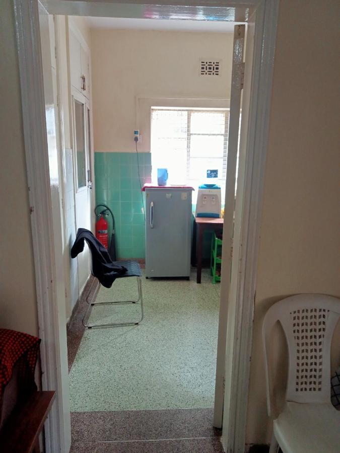 Pinkroses Gardens Hostel 나이로비 외부 사진