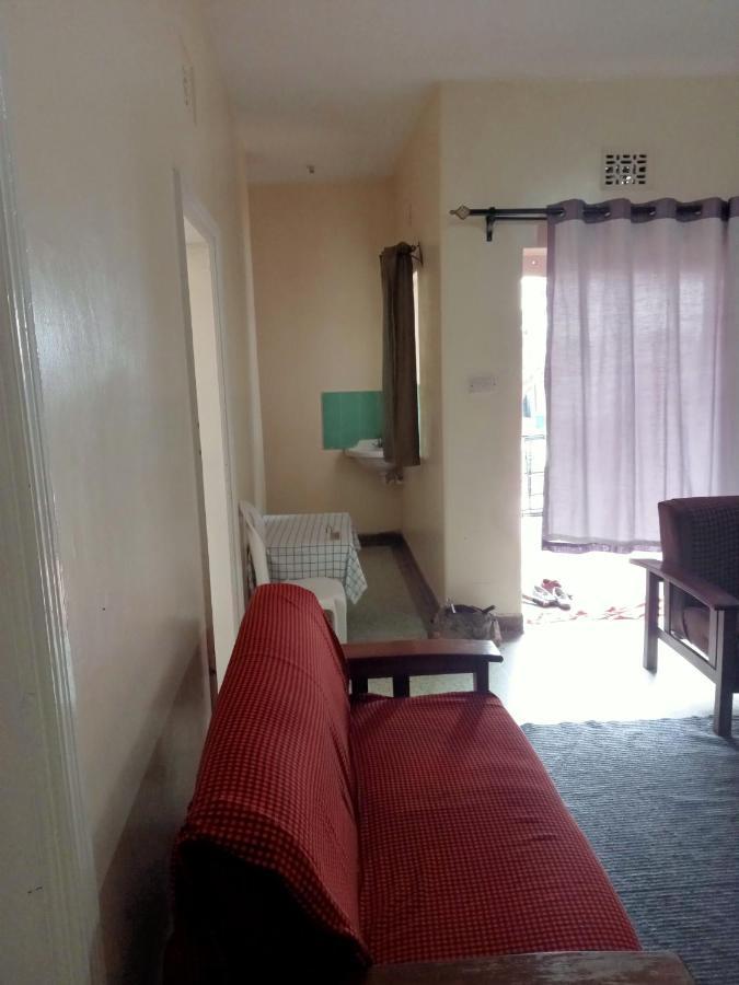 Pinkroses Gardens Hostel 나이로비 외부 사진