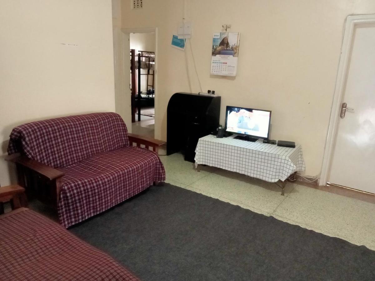 Pinkroses Gardens Hostel 나이로비 외부 사진