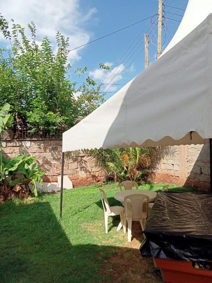 Pinkroses Gardens Hostel 나이로비 외부 사진