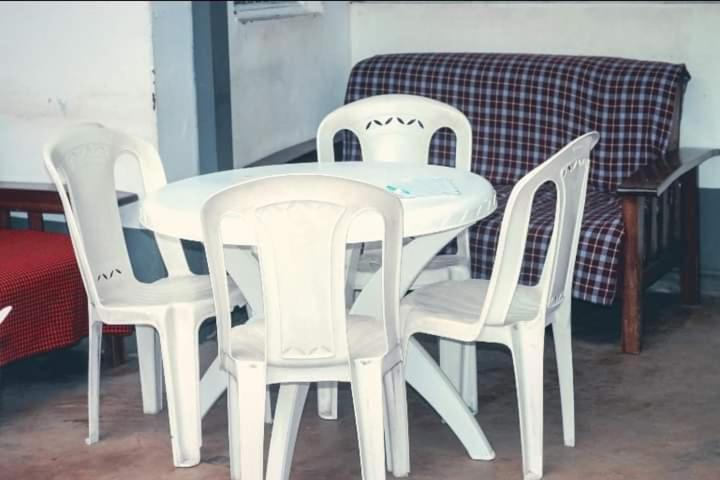 Pinkroses Gardens Hostel 나이로비 외부 사진