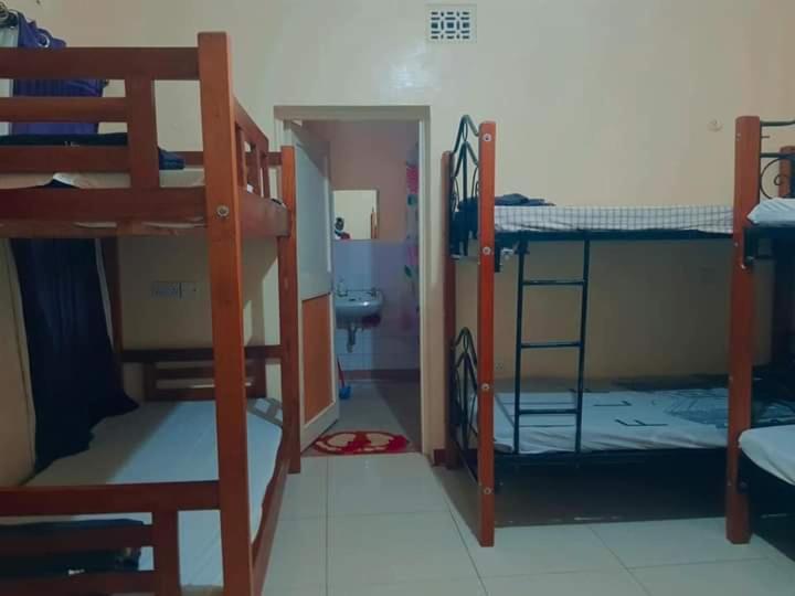 Pinkroses Gardens Hostel 나이로비 외부 사진