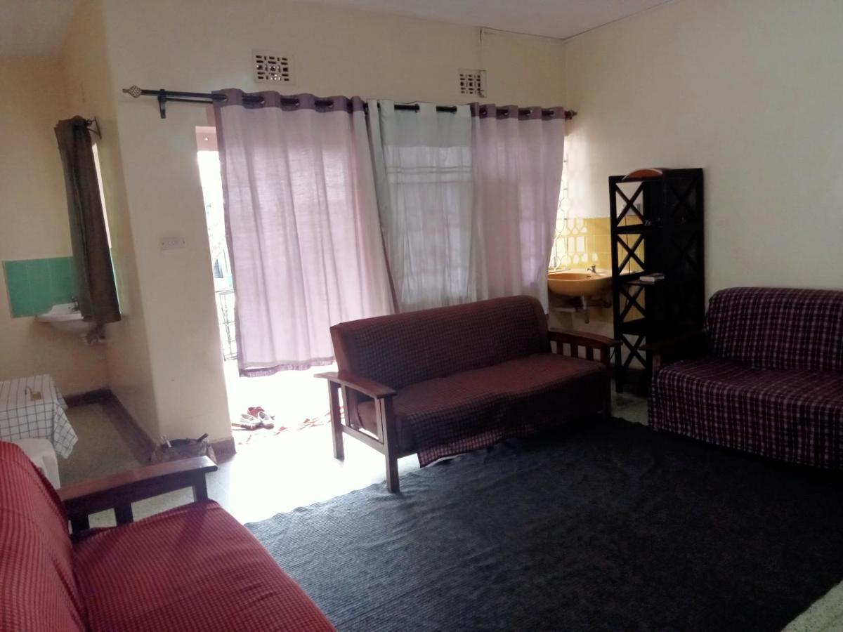 Pinkroses Gardens Hostel 나이로비 외부 사진