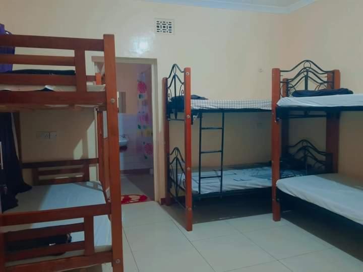 Pinkroses Gardens Hostel 나이로비 외부 사진